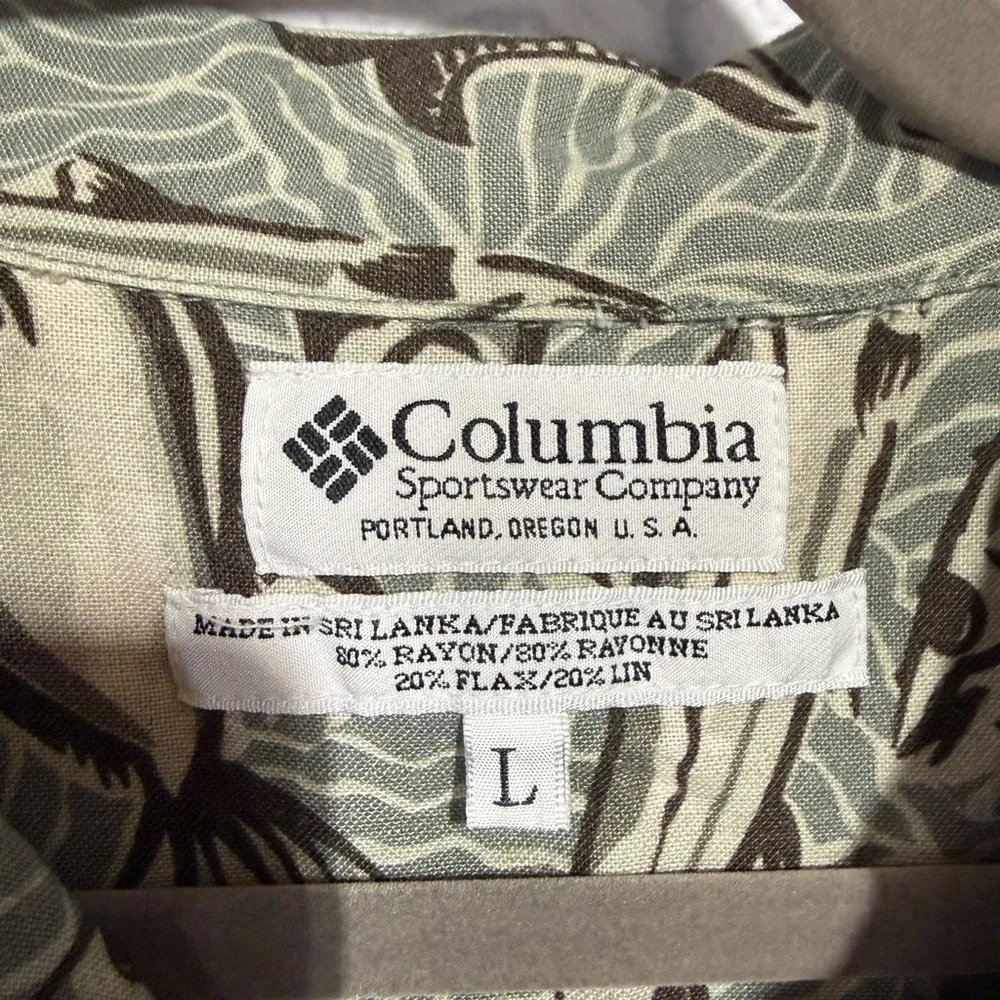 Columbia Short-Sleeve Fish Print Button-Up Shirt - Sage Green & Cream, Large